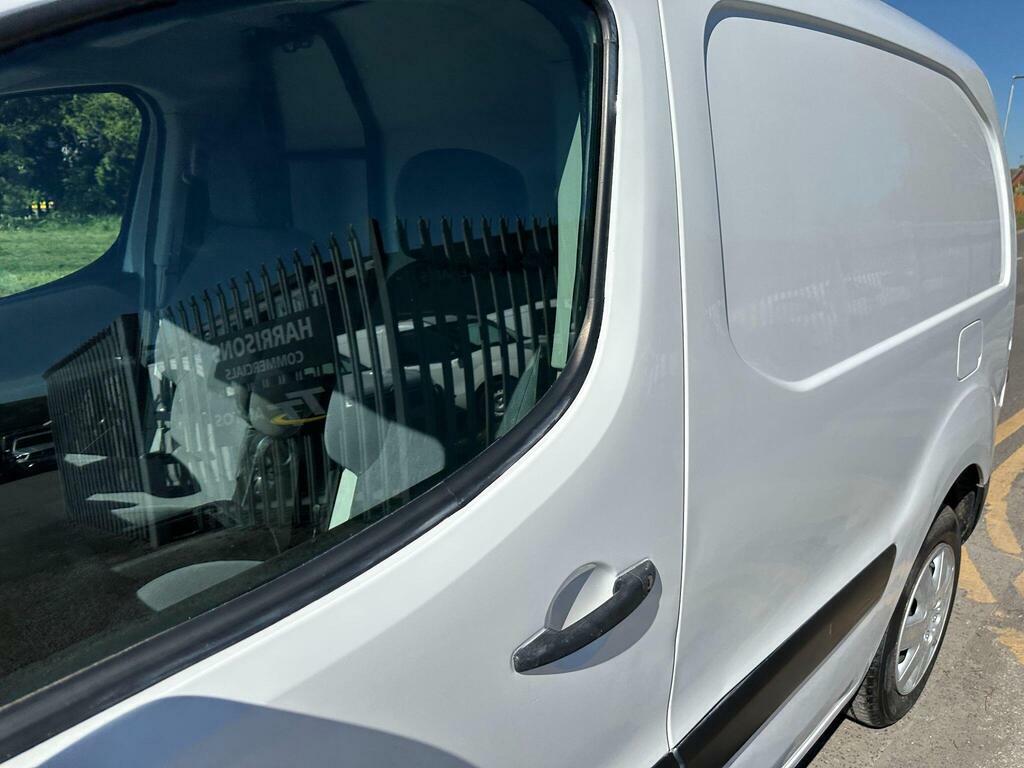 Peugeot Partner 1.6 Hdi 850 S L1 OU16BBZ White #6