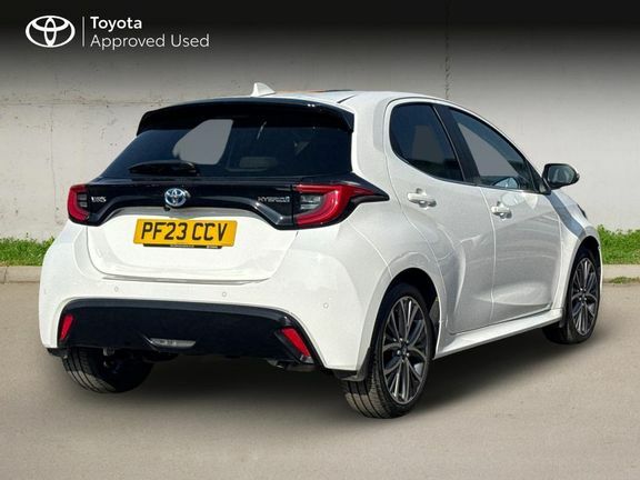 Toyota Yaris Excel PF23CCV White #2