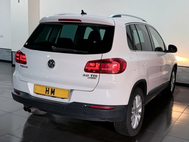 Volkswagen Tiguan 2.0 Tdi Bluemotion Tech Match Suv Manua SL64LFG White #2