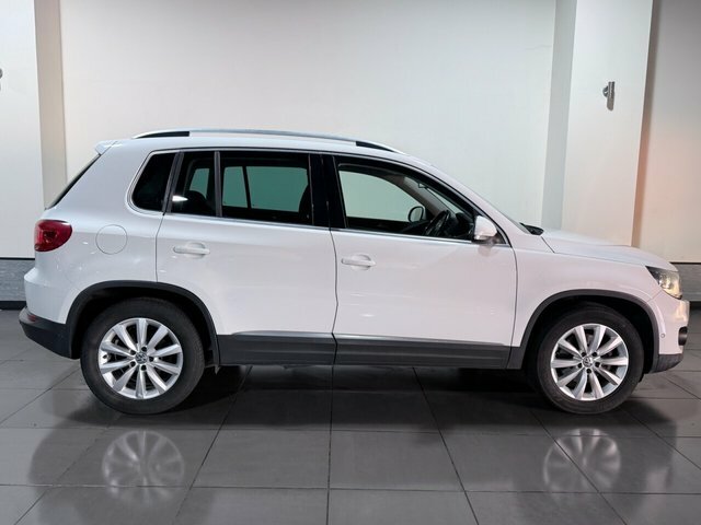 Volkswagen Tiguan 2.0 Tdi Bluemotion Tech Match Suv Manua SL64LFG White #3