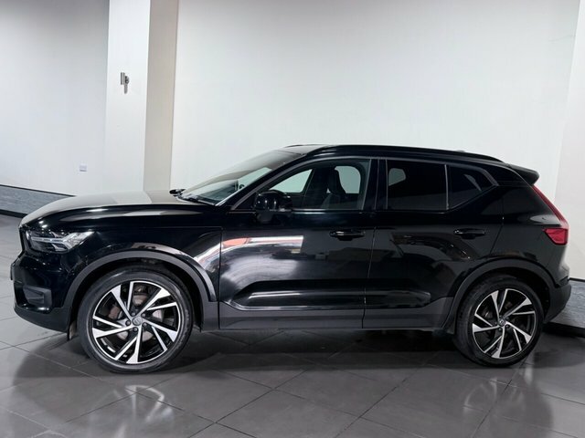 Volvo XC40 2.0 D4 R-design Pro Suv Awd Euro 6 YX69HSV Black #4