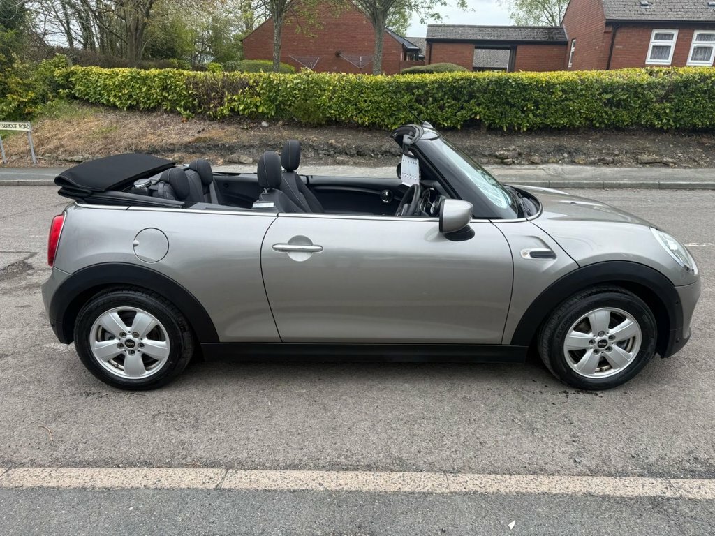 Mini Convertible 1.5L Cooper Classic Silver #3