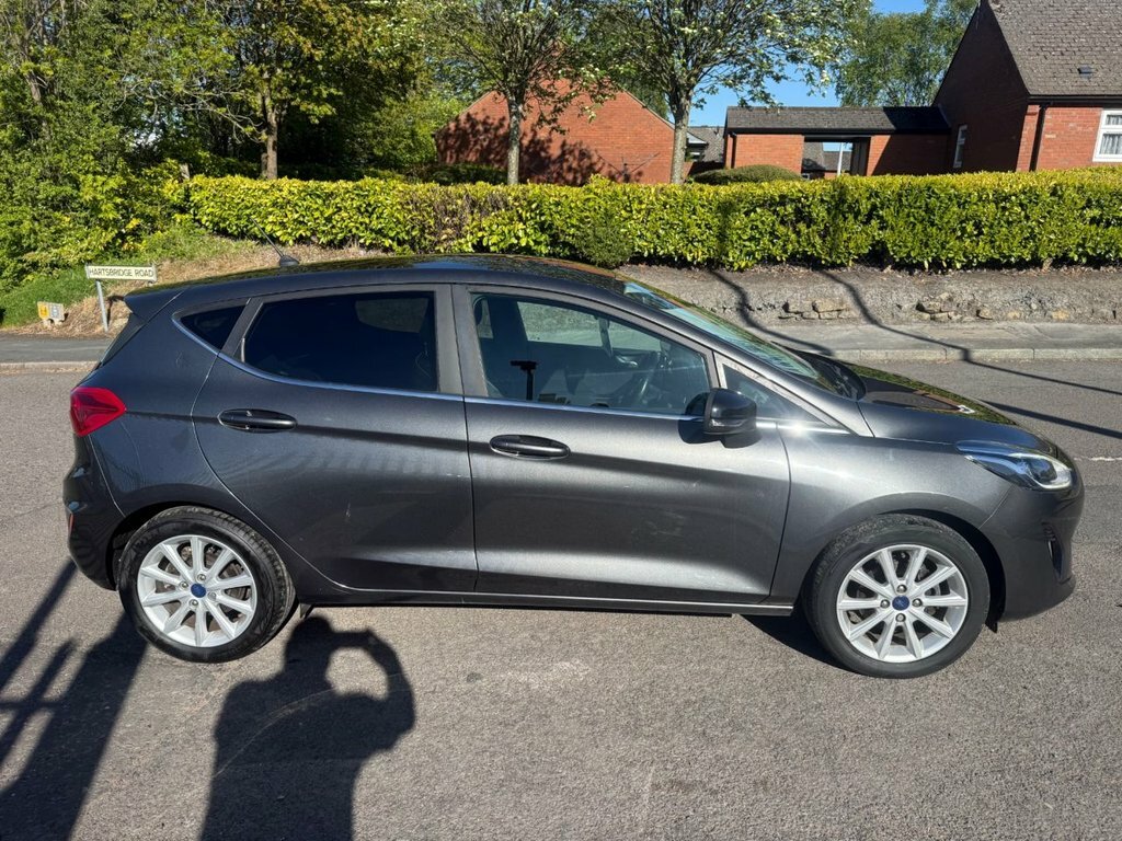 Ford Fiesta 1L Titanium DS18EPX Grey #2