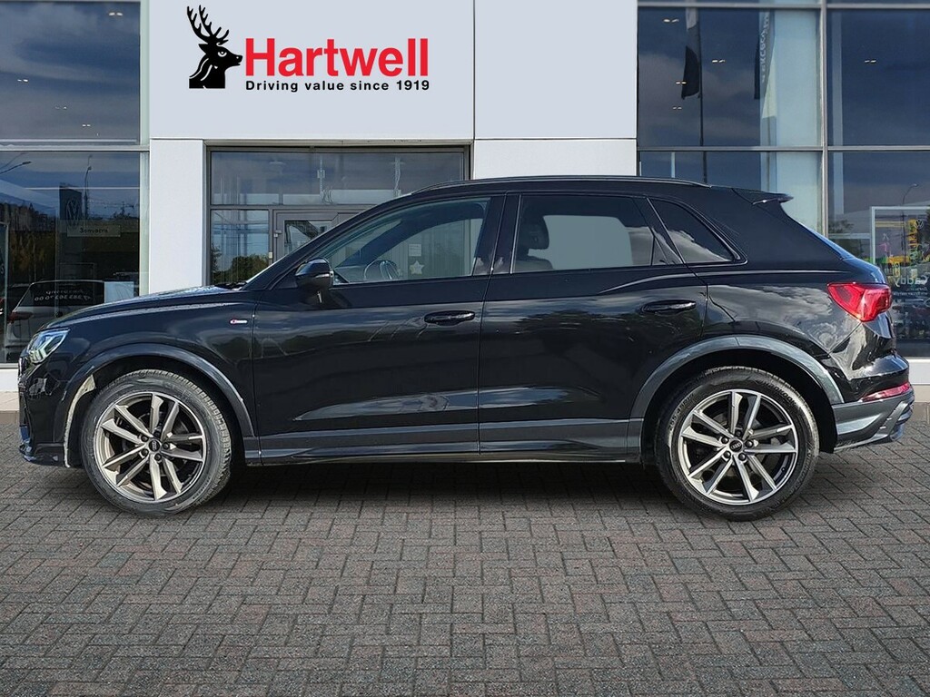 Audi Q3 1.5 Tfsi Cod 35 Black Edition Suv S Tro RJ22NKH Black #6