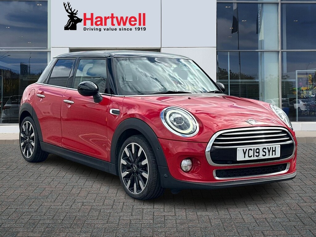 Mini Hatch 1.5 Cooper Exclusive Hatchback E Red