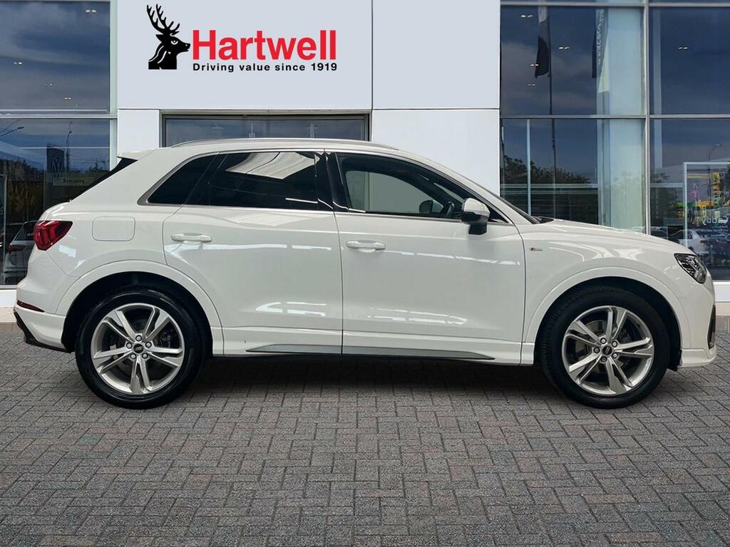 Audi Q3 1.5 Tfsi Cod 35 S Line Suv S Tronic Eur EY21XFZ White #2