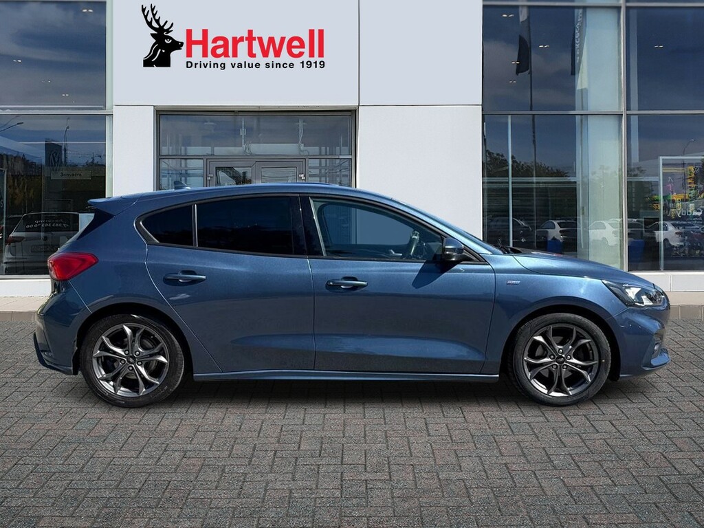 Ford Focus 1.0T Ecoboost St-line Hatchback DG68AAY Blue #2
