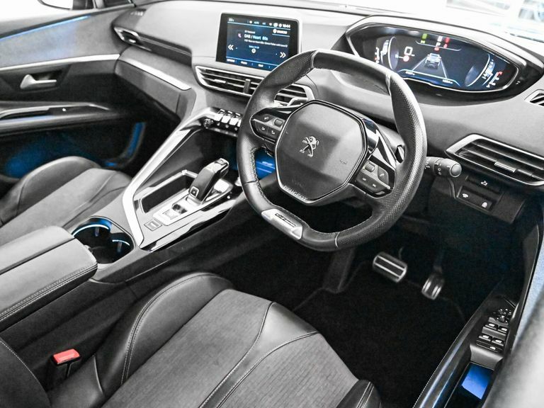 Peugeot 3008 1.2 Puretech Gt Line Premium Eat8 GL69KBE Blue #2