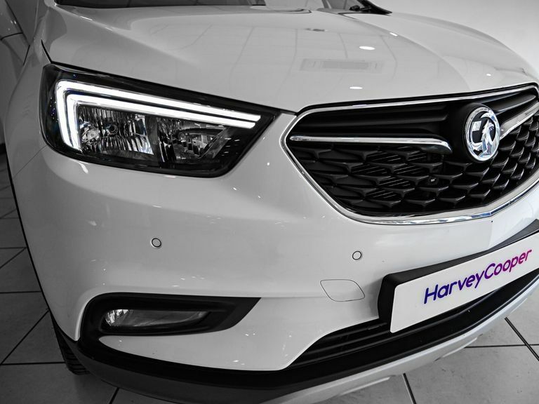 Vauxhall Mokka X 1.4T Elite Nav 4Wd DU68XHT White #2