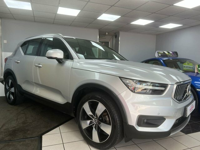 Volvo XC40 2.0 D4 Inscription Suv Awd Euro 6 YV68EOT Silver #3
