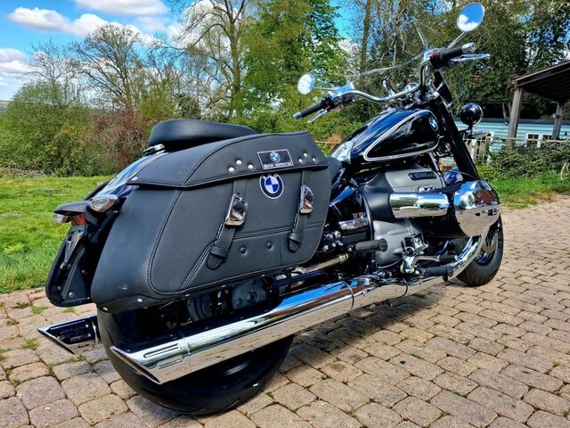 BMW  18 Classic 1800 Tourer Euro 5 91 Ps HX71XAA Black #3