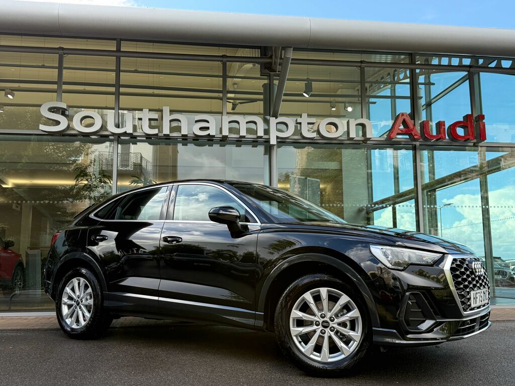 Audi Q3 Sport Black