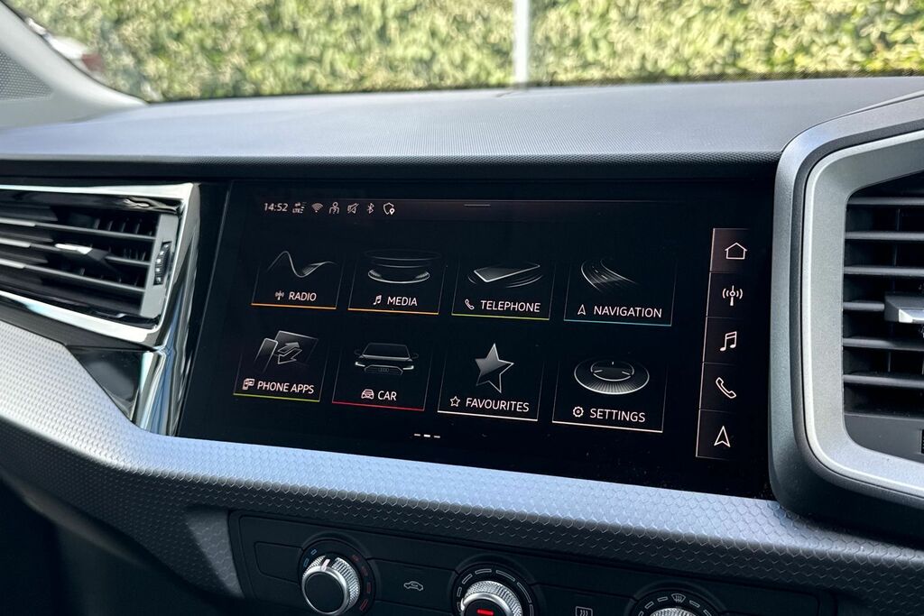 Audi A1 Sport Black #4