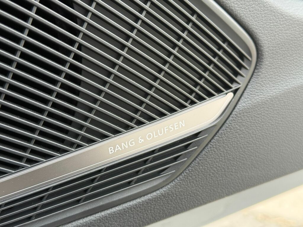Audi RS4 Carbon Black Black #6