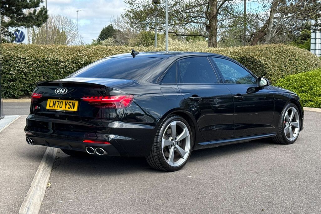 Audi A4 S4 Black Edition Red #6