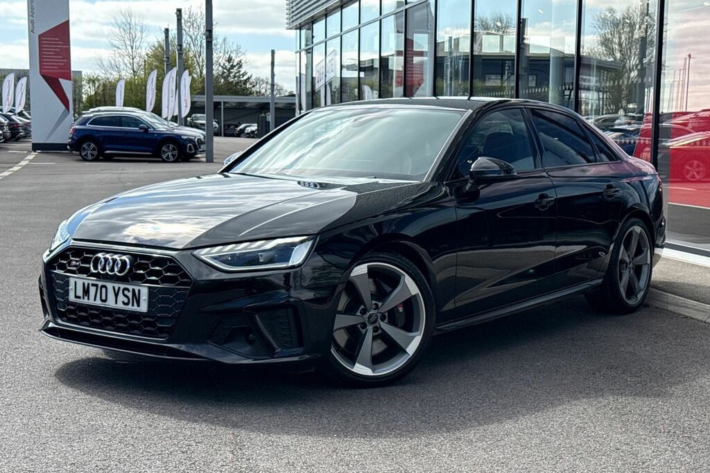 Audi A4 S4 Black Edition Red #4