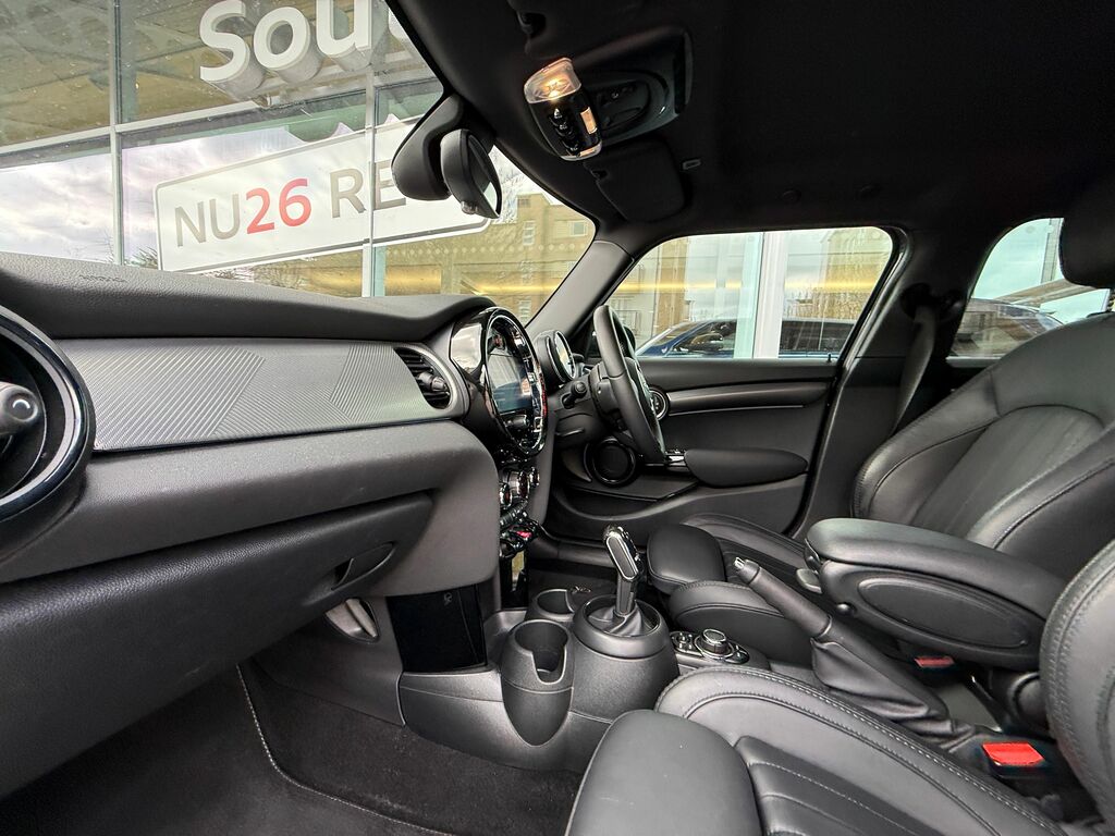 Mini Hatch Cooper Exclusive HK72XKJ Black #6