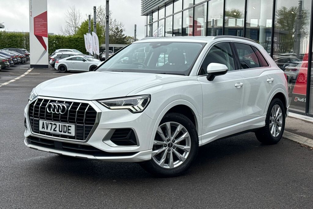 Audi Q3 Sport Black #5