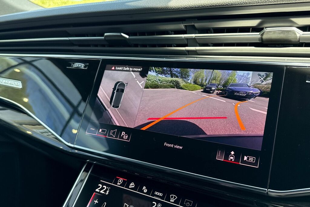 Audi Q8 Black Edition Black #4