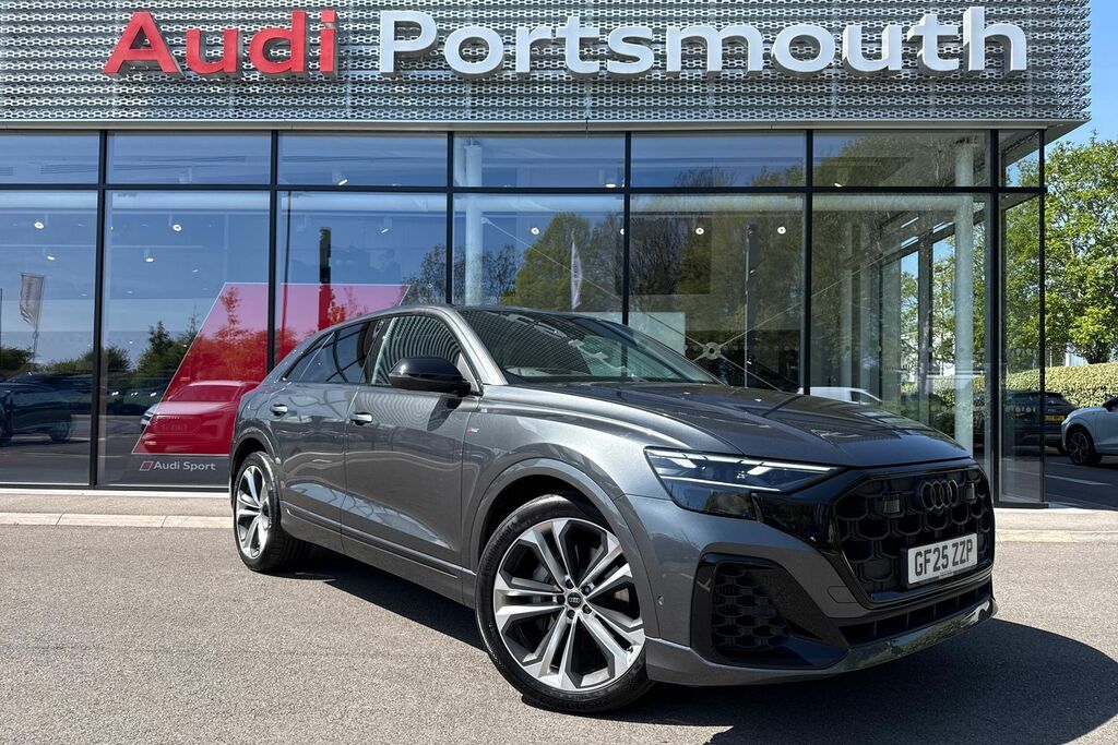 Audi Q8 Black Edition Black