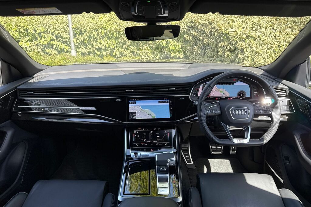 Audi Q8 Black Edition Black #3