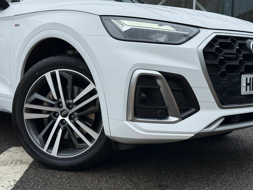 Audi Q5 Competition Black #6
