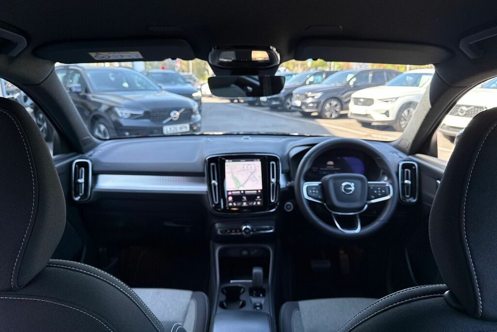 Volvo XC40 Core Black #2
