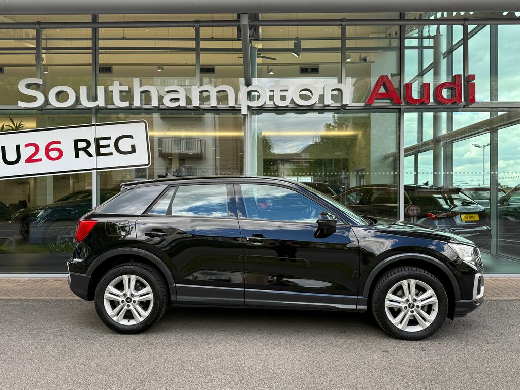 Audi Q2 Sport Black #2