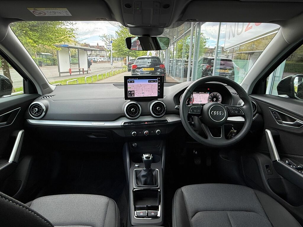 Audi Q2 Sport Black #3