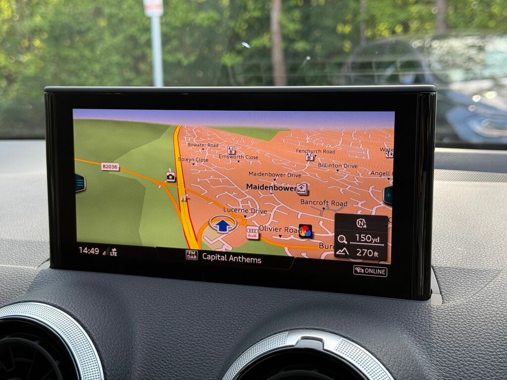 Audi Q2 Sport Black #3