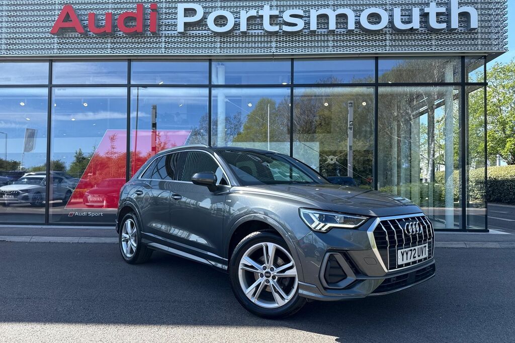 Audi Q3 S Line Black