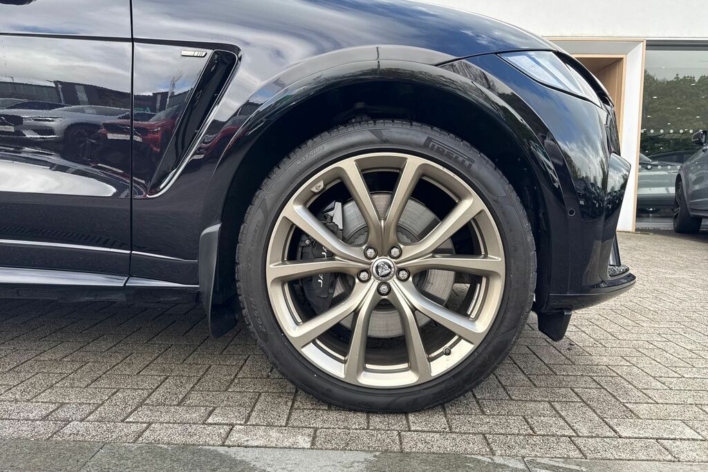Jaguar F-Pace 2.0 F-pace R-sport Silver #14