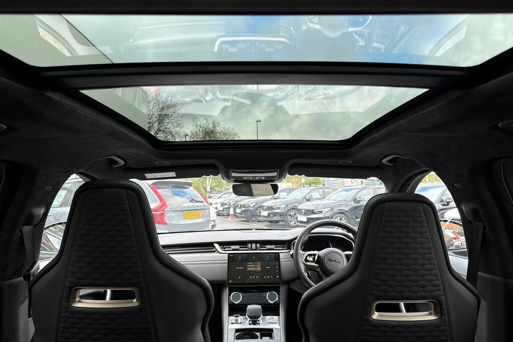 Jaguar F-Pace 2.0 F-pace R-sport Silver #22