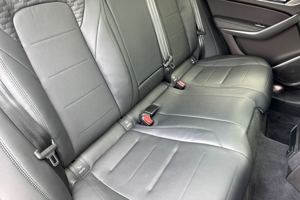 Jaguar F-Pace 2.0 F-pace R-sport Silver #25
