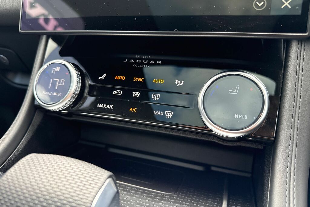 Jaguar F-Pace 2.0 F-pace R-sport Silver #43