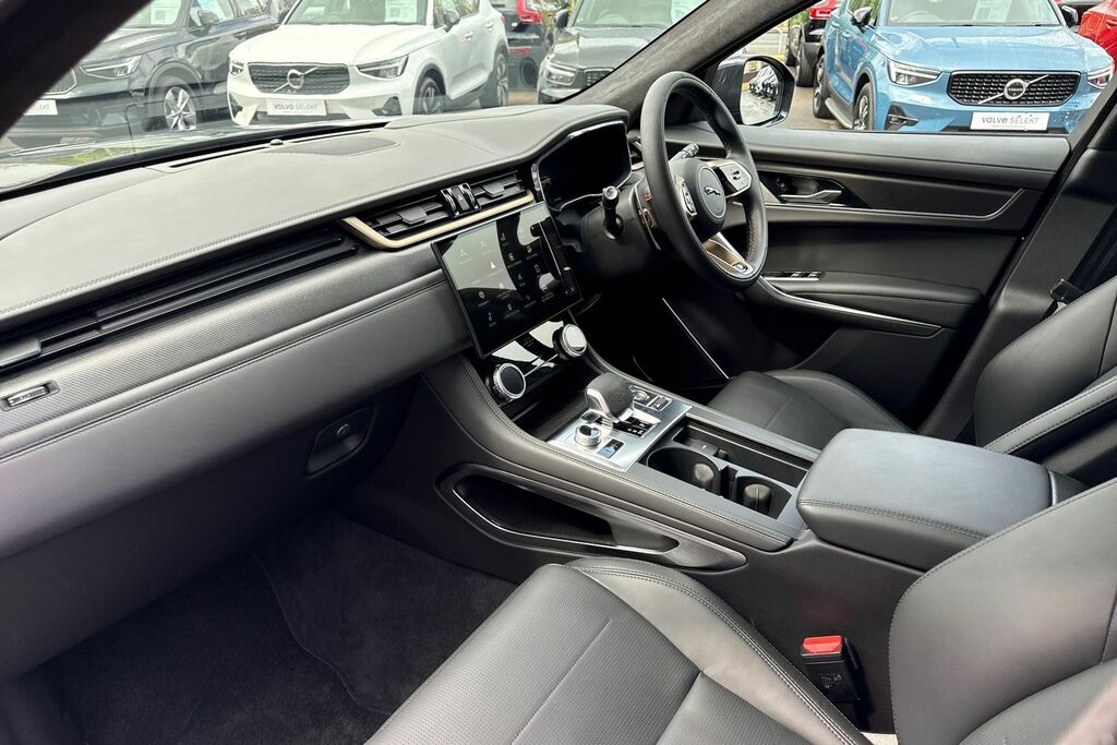 Jaguar F-Pace 2.0 F-pace R-sport Silver #27