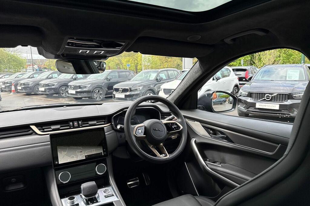 Jaguar F-Pace 2.0 F-pace R-sport Silver #33