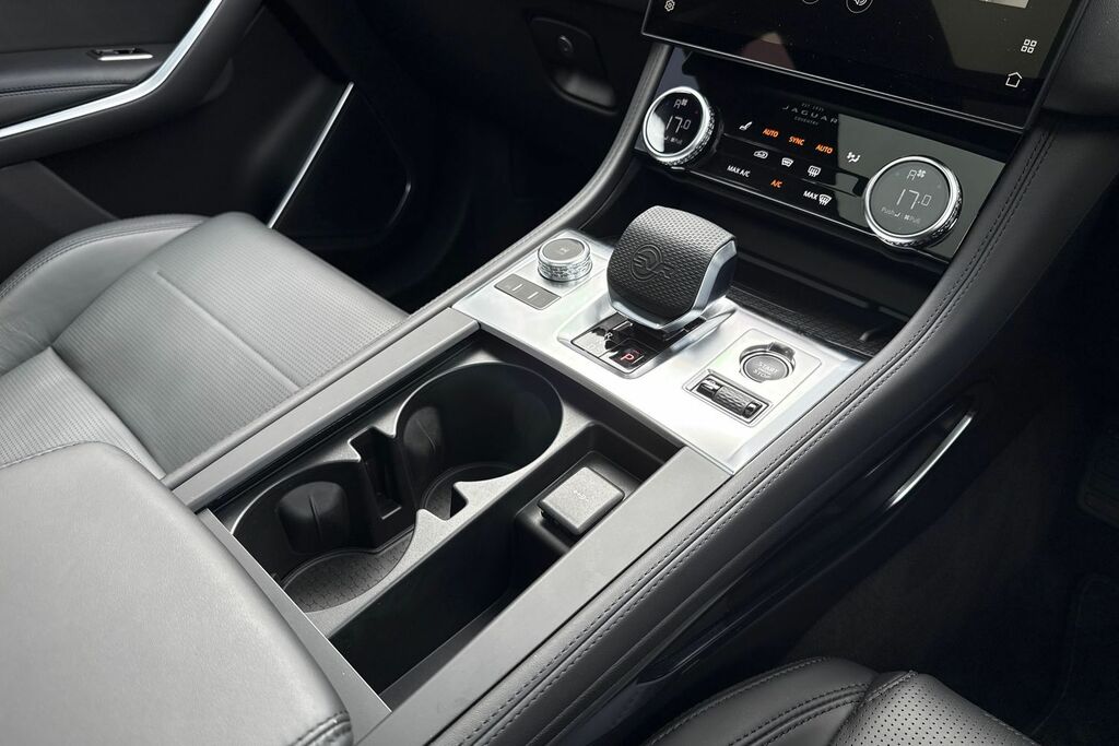 Jaguar F-Pace 2.0 F-pace R-sport Silver #46