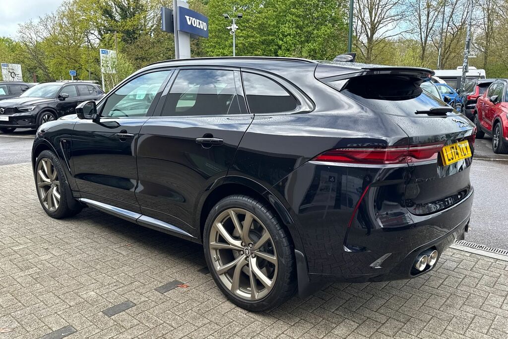 Jaguar F-Pace 2.0 F-pace R-sport Silver #10