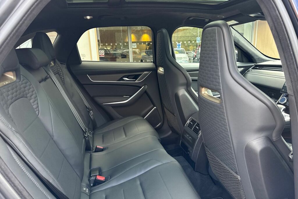 Jaguar F-Pace 2.0 F-pace R-sport Silver #23