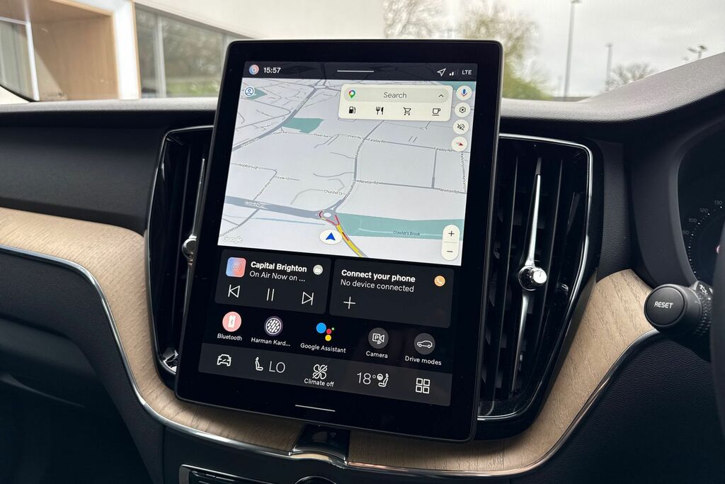 Volvo XC60 Plus LV75FEK Black #5