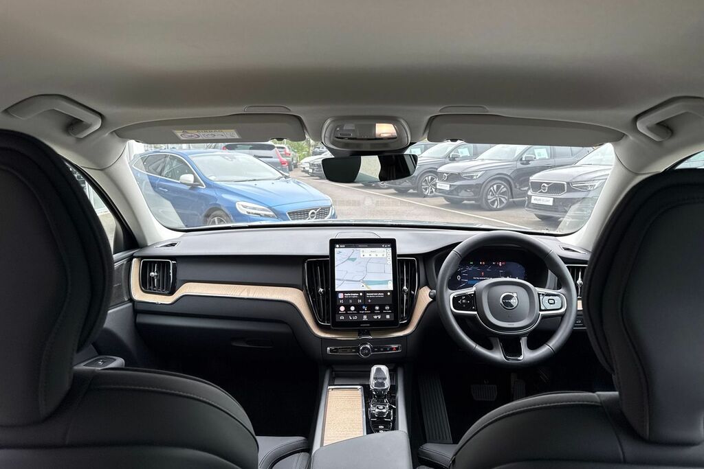 Volvo XC60 Plus LV75FEK Black #3