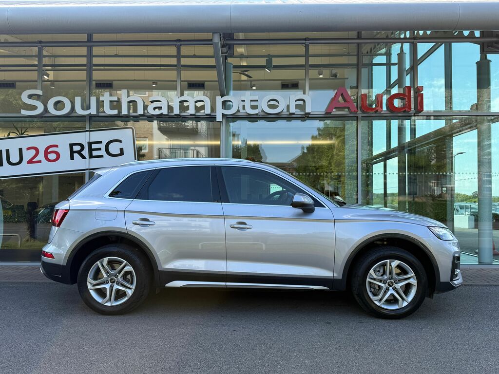 Audi Q5 Sport FV74VBA Black #2