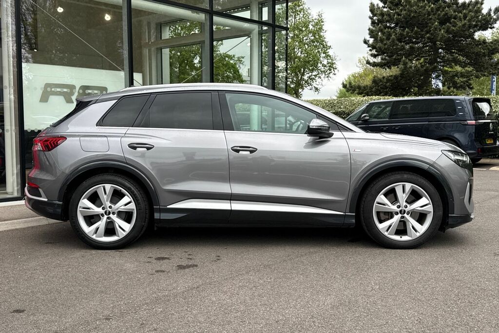 Audi Q4 E Tron S Line VU23DXF Black #2