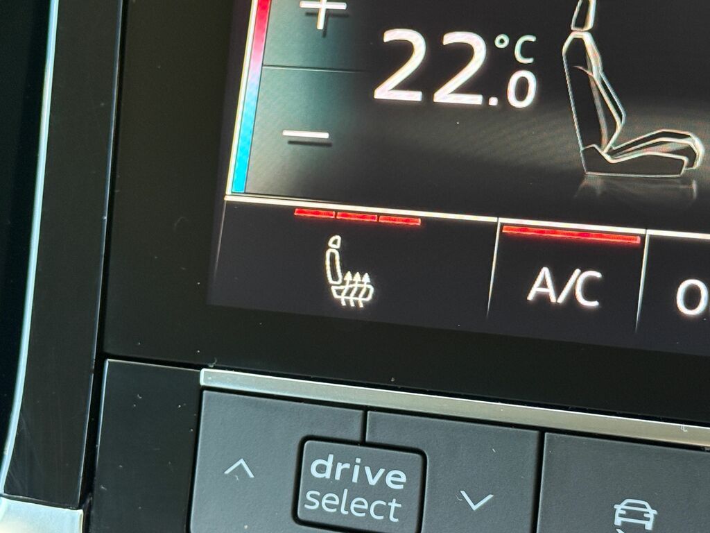 Audi E-tron Technik Black #6