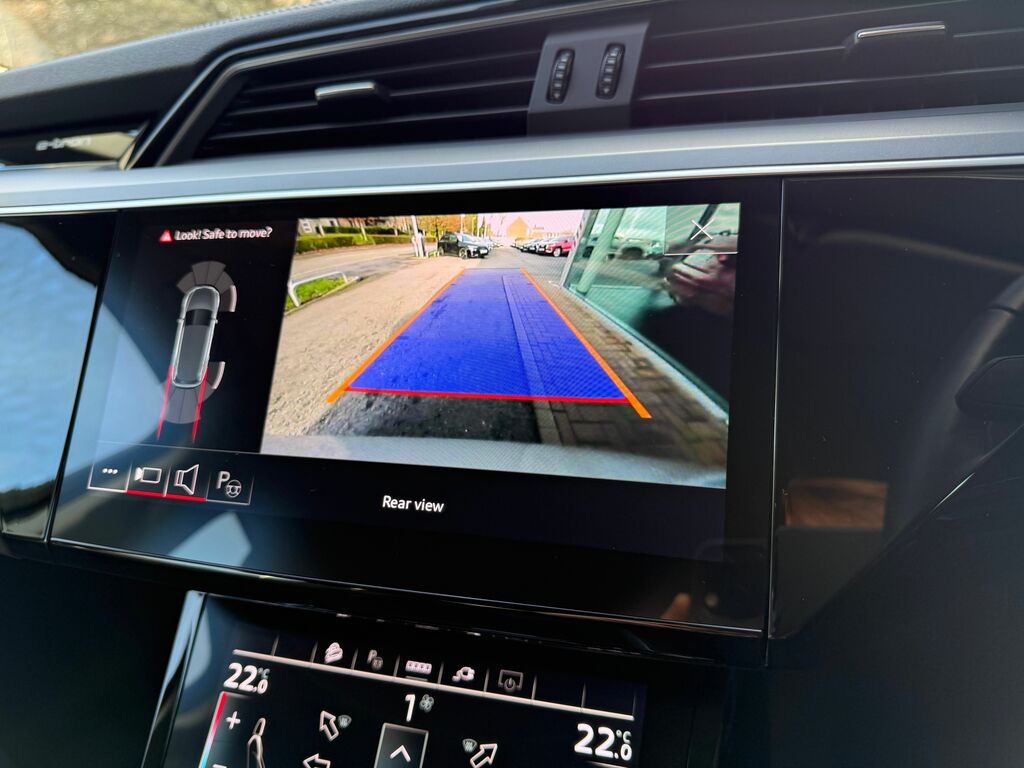 Audi E-tron Technik Black #5