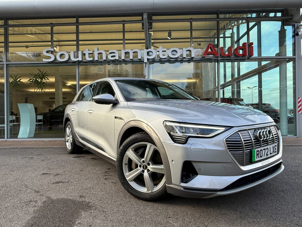 Audi E-tron Technik Black