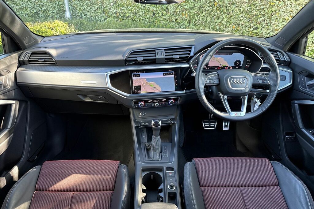 Audi Q3 S Line Black #5