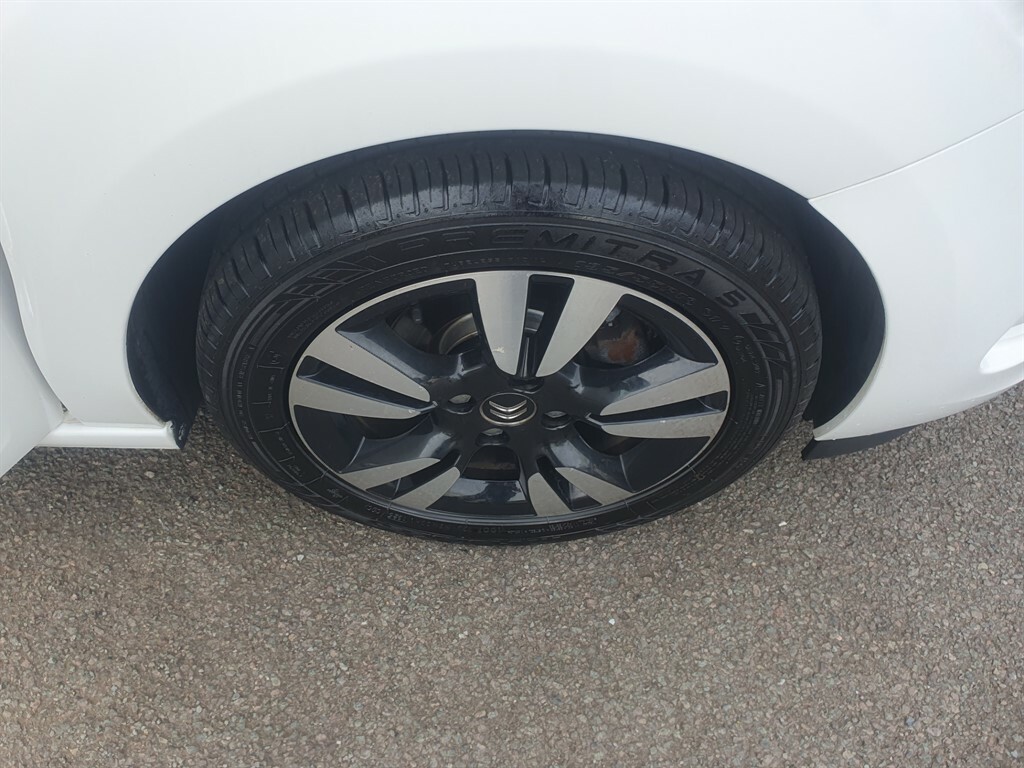 Citroen DS3 1.6 E-hdi Dstyle Hatchback Euro White #6