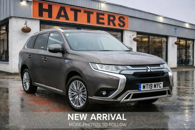 Mitsubishi Outlander Twinmotor 13.8Kwh Juro Suv Brown
